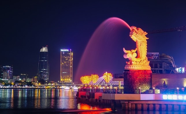 Ben du thuyen Marina Đa Nang