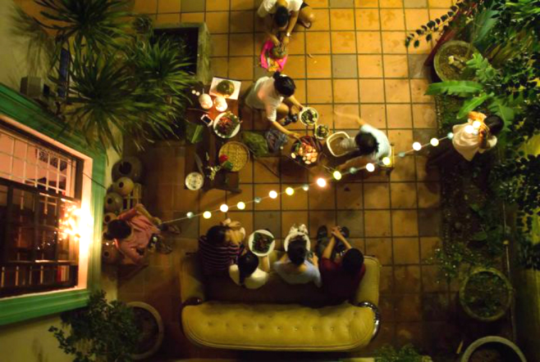 deja-vu-homestay-hue-gia-re-mang-phong-cach-co-dien