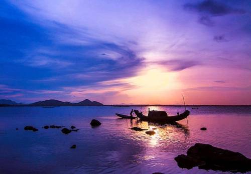 hoang-hon-tren-pha-tam-giang