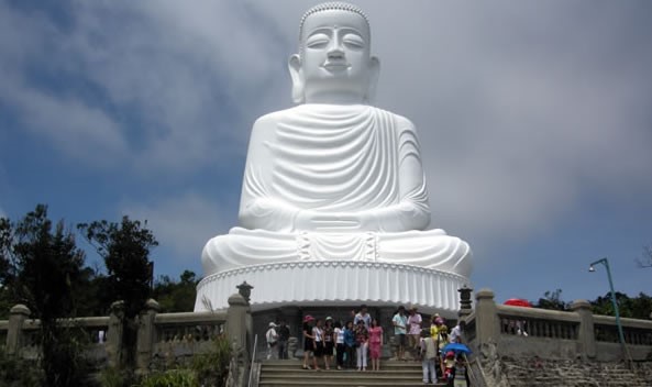Sự bình yên ở chùa Linh Ứng Bà Nà