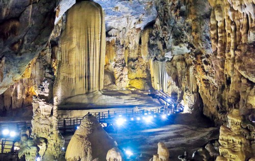 Khoảng Cách Huế Đi Động Thiên Đường Bao Nhiêu Km - Hoàng Cung Trong Lòng Đất